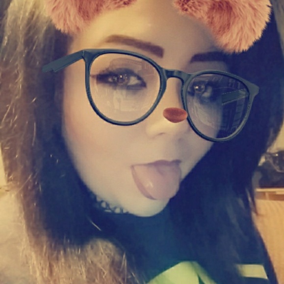 Meet your Posher, Skhilur - Picture 1 of 5